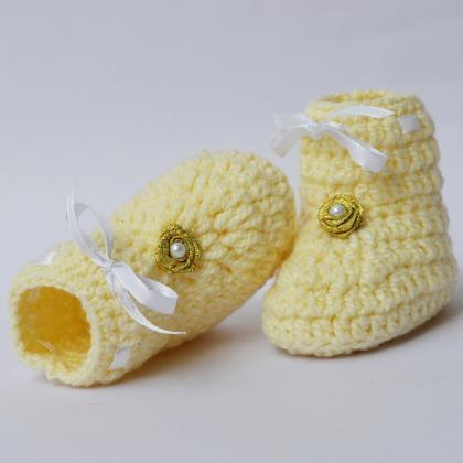 Crochet Baby Booties - Cream with g..